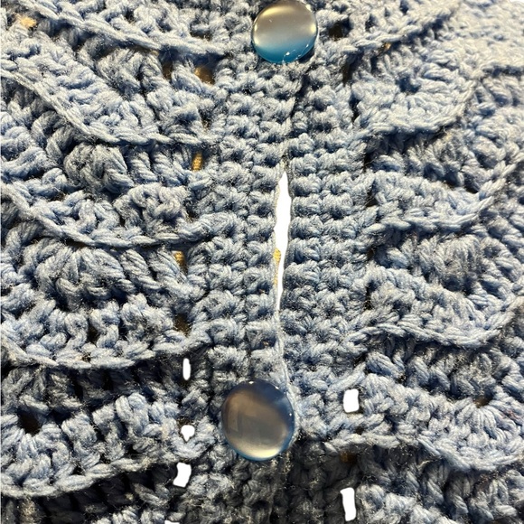 Vintage handcrafted knitted blue cape - Picture 7 of 9